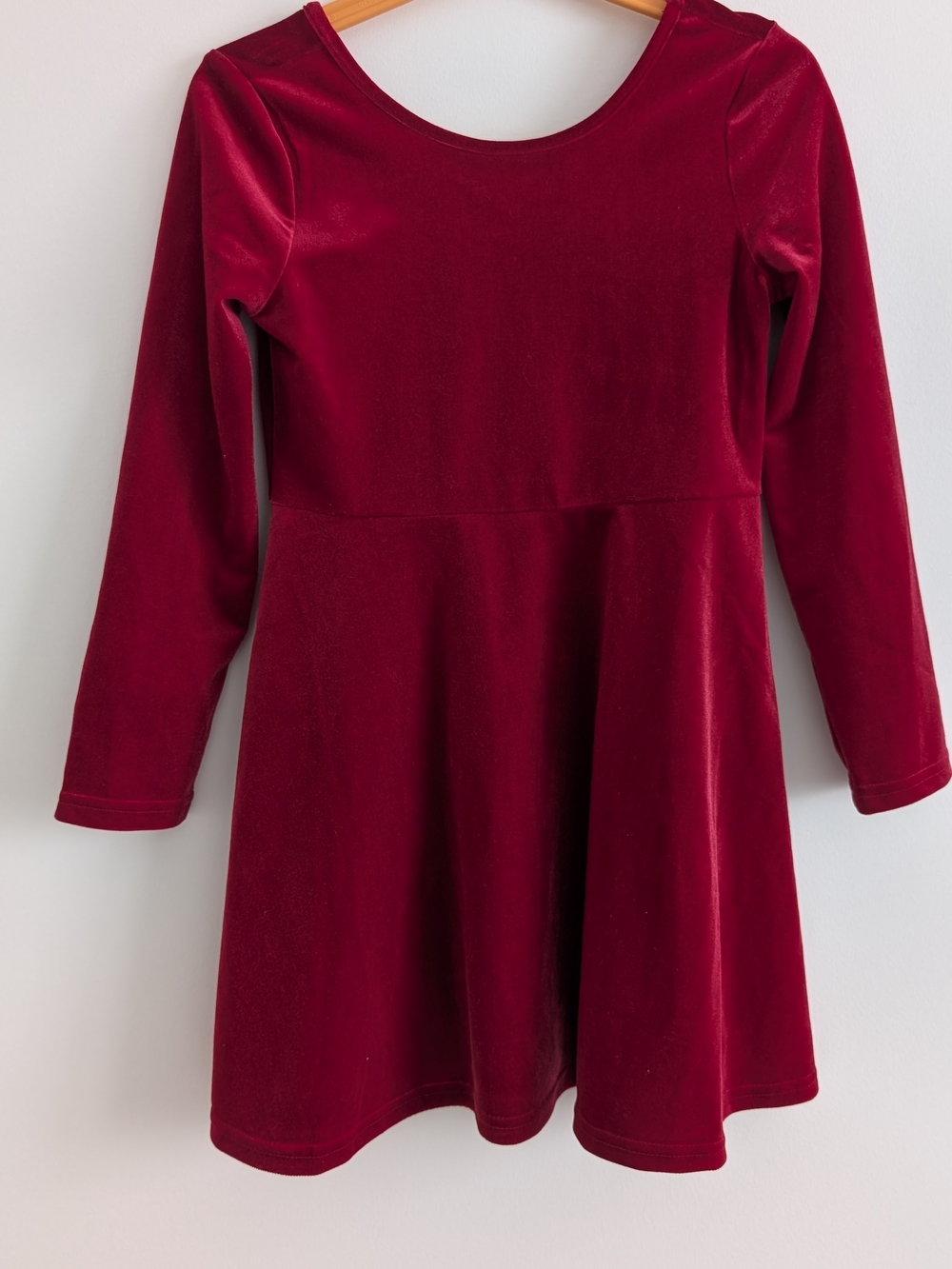 The Children's Place Girls' Velvet Long-Sleeve Dress in Burgundy